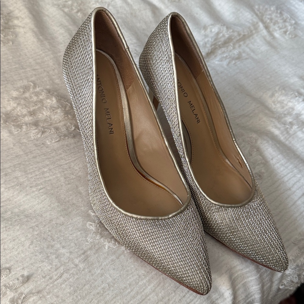 Antonio Melani Textured Beige Heels
